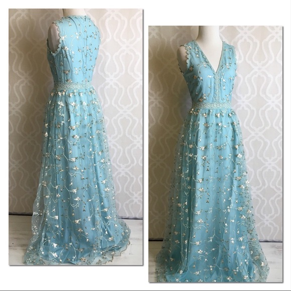 *LAST ONE* Enchanted Cinderella Ball Gown - Picture 3 of 8